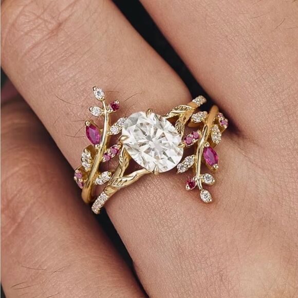 🩷 NEW Elegant Gold and Ruby Red Gemstone Ring Set Size 8 🩷 - Picture 4 of 7